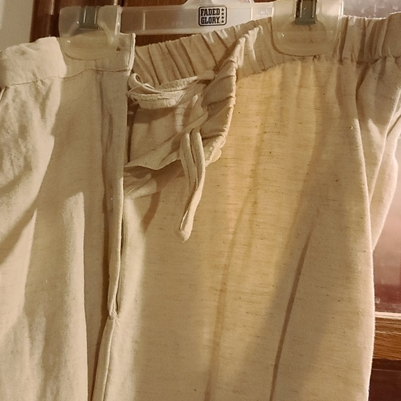 Vintage Linen blend tank and capri set - Picture 6 of 7